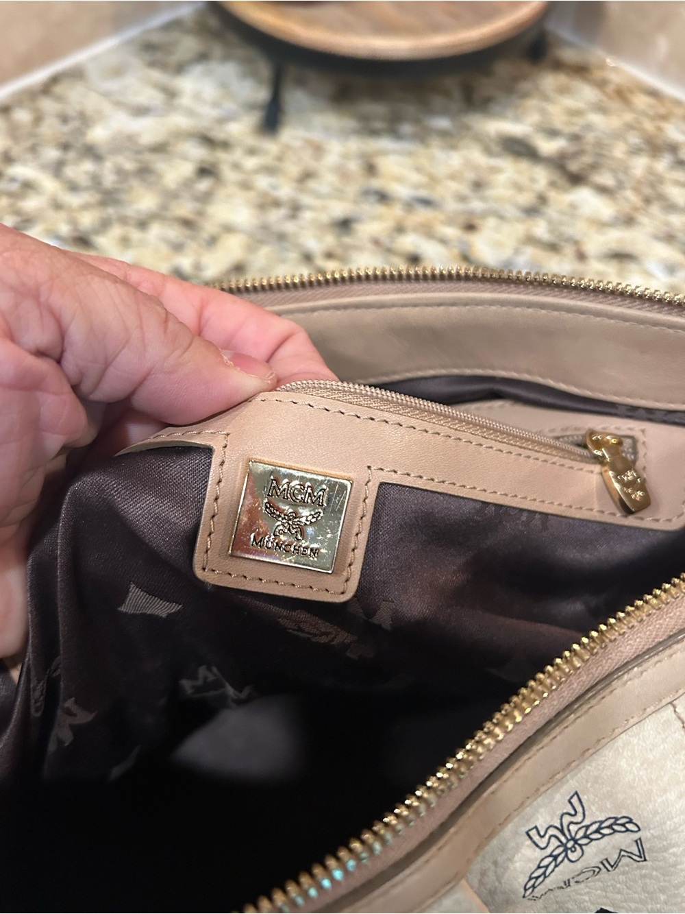 MCM All-Leather Visetos Tote – Beige Monogram - Picture 8 of 8